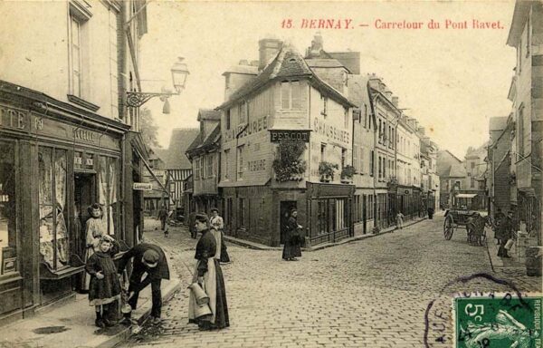 Bernay - Rue du Général Leclerc (1)