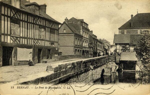 Bernay - Rue de la Charentonne (30)