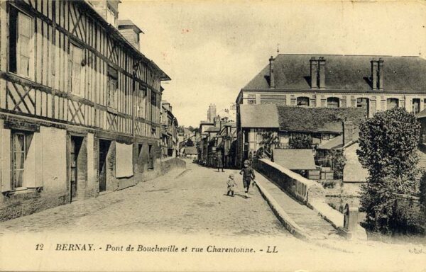 Bernay - Rue de la Charentonne (30)
