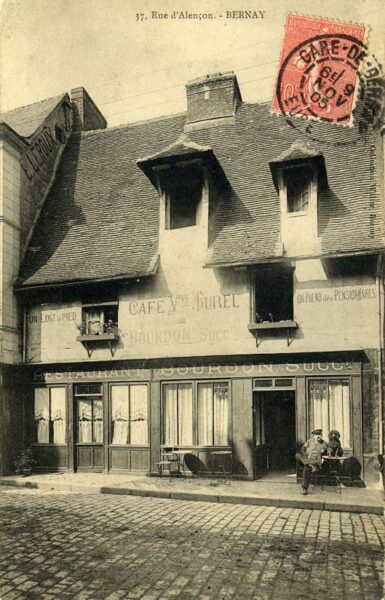 Bernay - Rue du général de Gaulle (37)