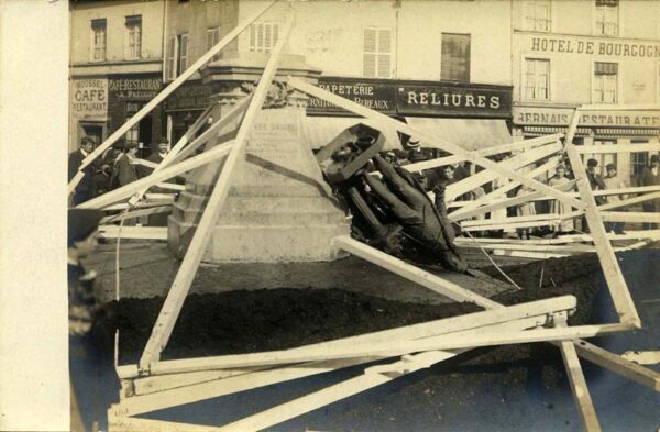 Bernay - Place Gustave Héon