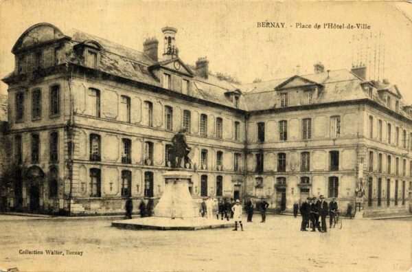 Bernay - Place Gustave Héon
