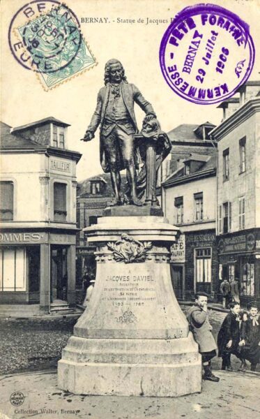 Bernay - Place Gustave Héon