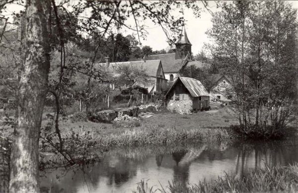 Ferrières-St-Hilaire - L'église