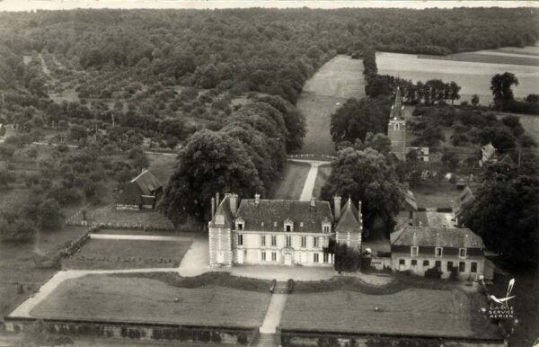 Fontaine-l'Abbé - Vue aérienne du château