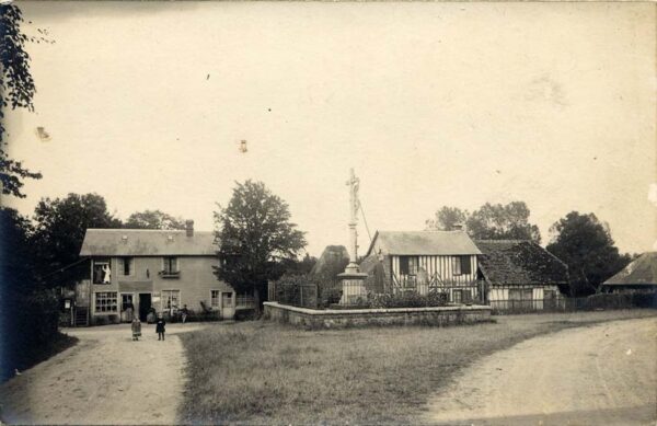 Grand-Camp - Le café et le calvaire