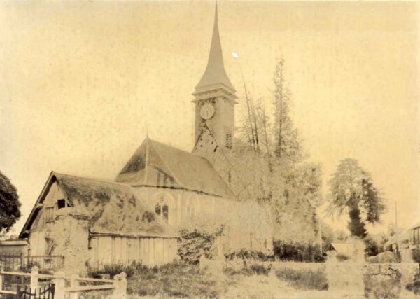 Jonquerets-de-Livet - L'église