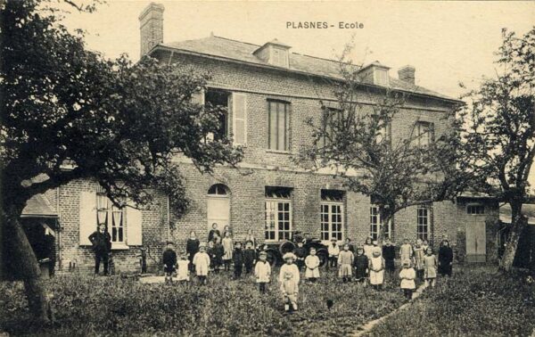 Plasnes - École