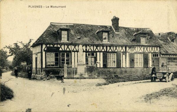 Plasnes - Le monument