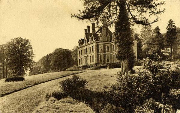 St-Quentin-des-Isles - Le château