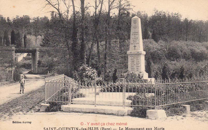 St-Quentin-des-Isles - Le monuments aux morts