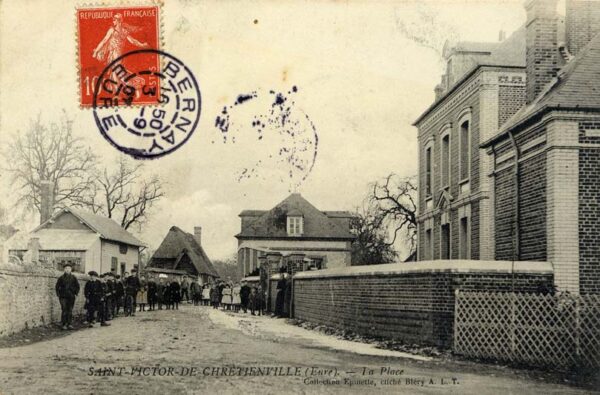 St-Victor-de-Chrétienville - La place