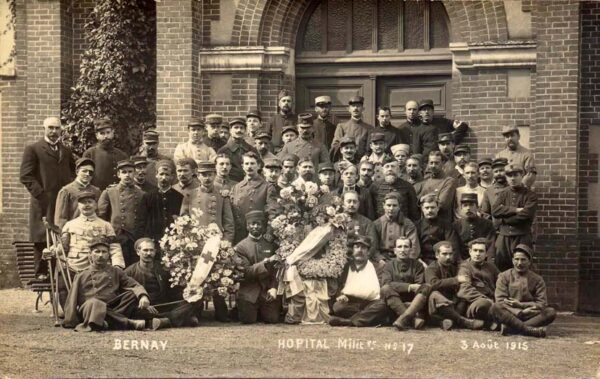 Bernay - Hôpital militaire (lycée St-Anselme)