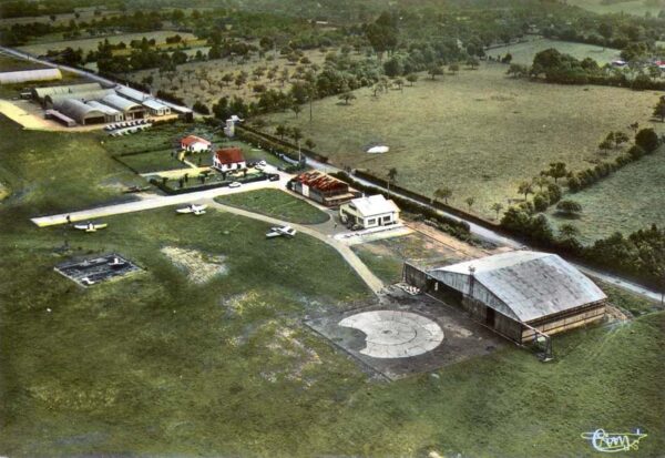 Bernay - Vue aérienne de l'aérodrome