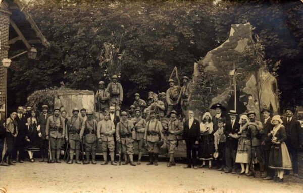 Bernay - Avant le départ dans la cour des anciens abattoirs.