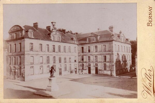 Bernay - Place Gustave Héon
