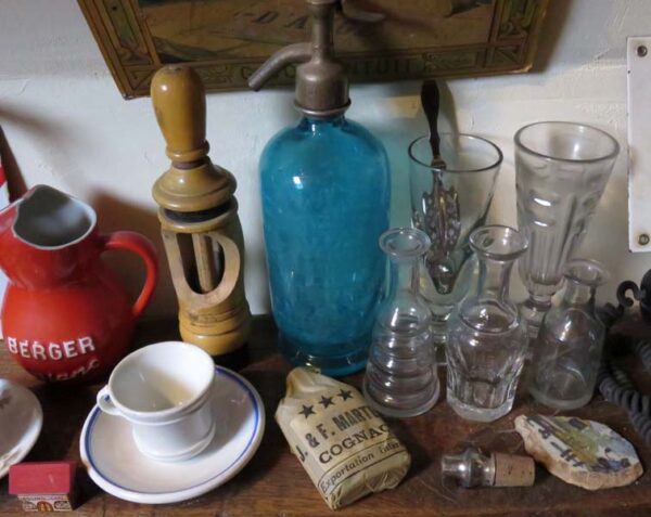 Café - Verres et topettes à absinthe