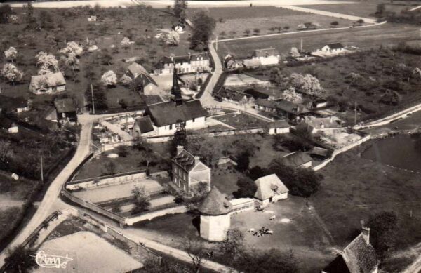 St-Aubin-le Vertueux - Vue aérienne du village