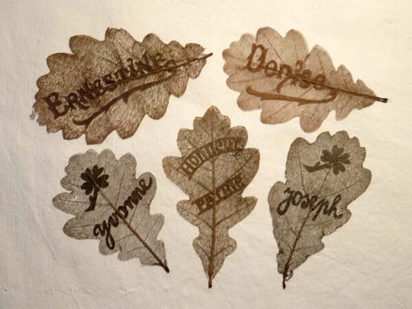 Art populaire - Feuilles de chêne ajourées