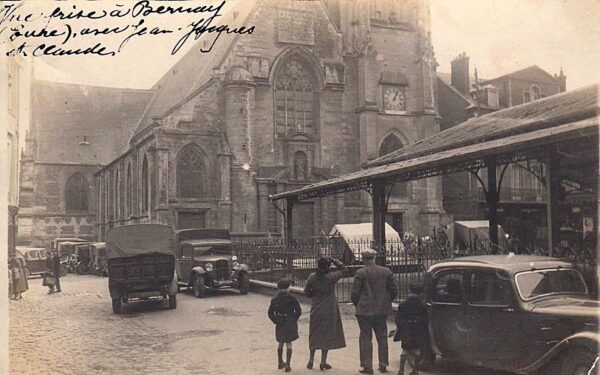 Bernay - Place Sainte-Croix (Août 1935)