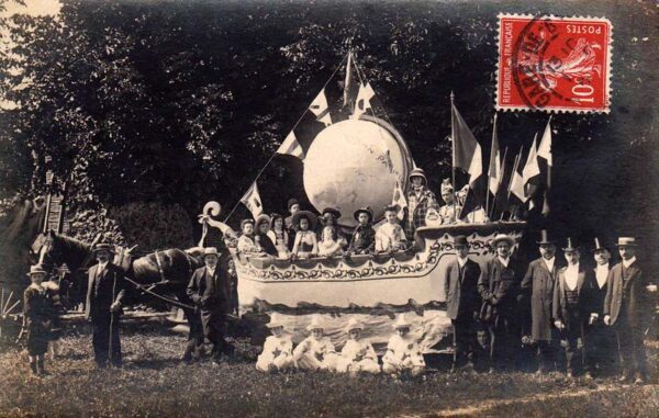 Bernay ? - Départ d'une cavalcade