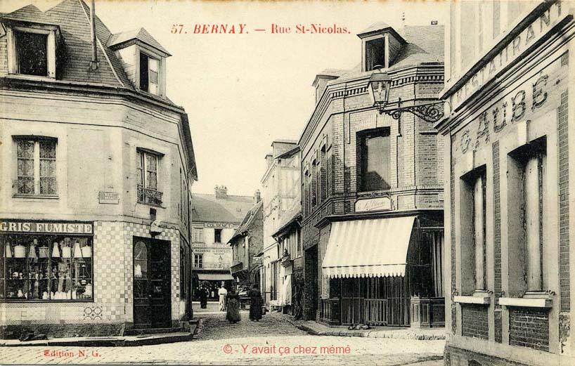 Bernay - Rue Michel-Hubert Descours (39)