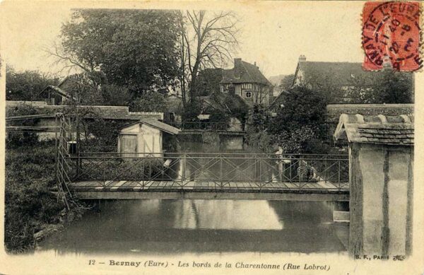 La Charentonne et Le Cosnier à droite ne font plus qu'un rue Lobrot