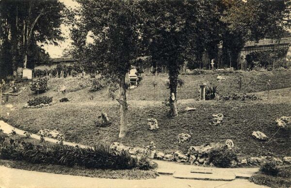 Le jardin de la clinique du Docteur Gombert