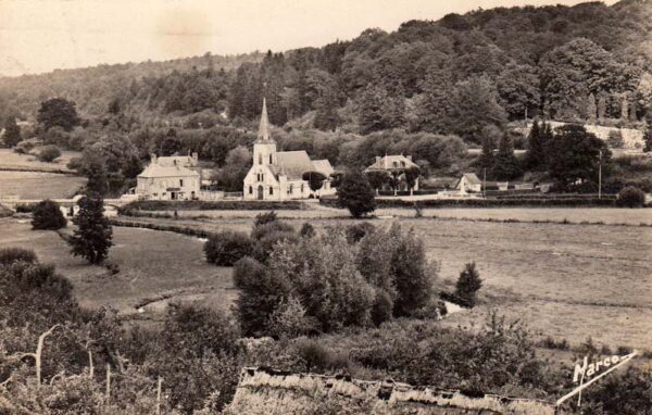 Vue sur le village depuis le parc du Château