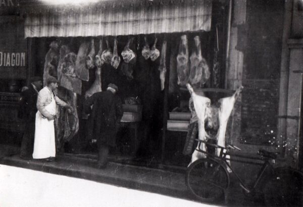 Rue Auguste Le Prévost (5) - La boucherie Aupoix en 1940