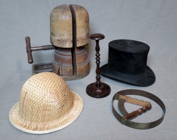 Forme et compas de chapelier